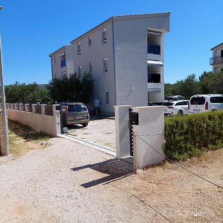 Apartments Zdeslav 罗戈兹尼察 外观 照片