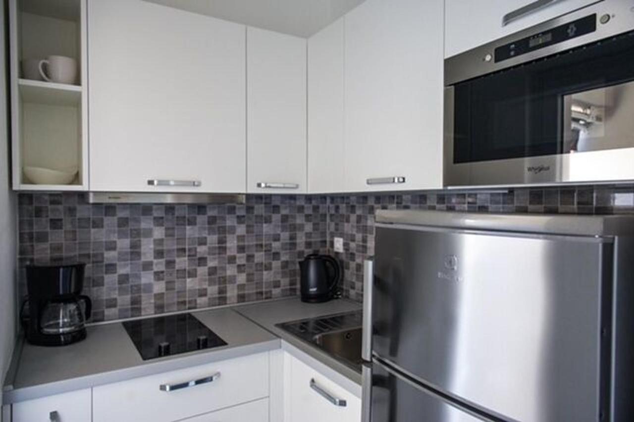 Apartments Zdeslav 罗戈兹尼察 外观 照片